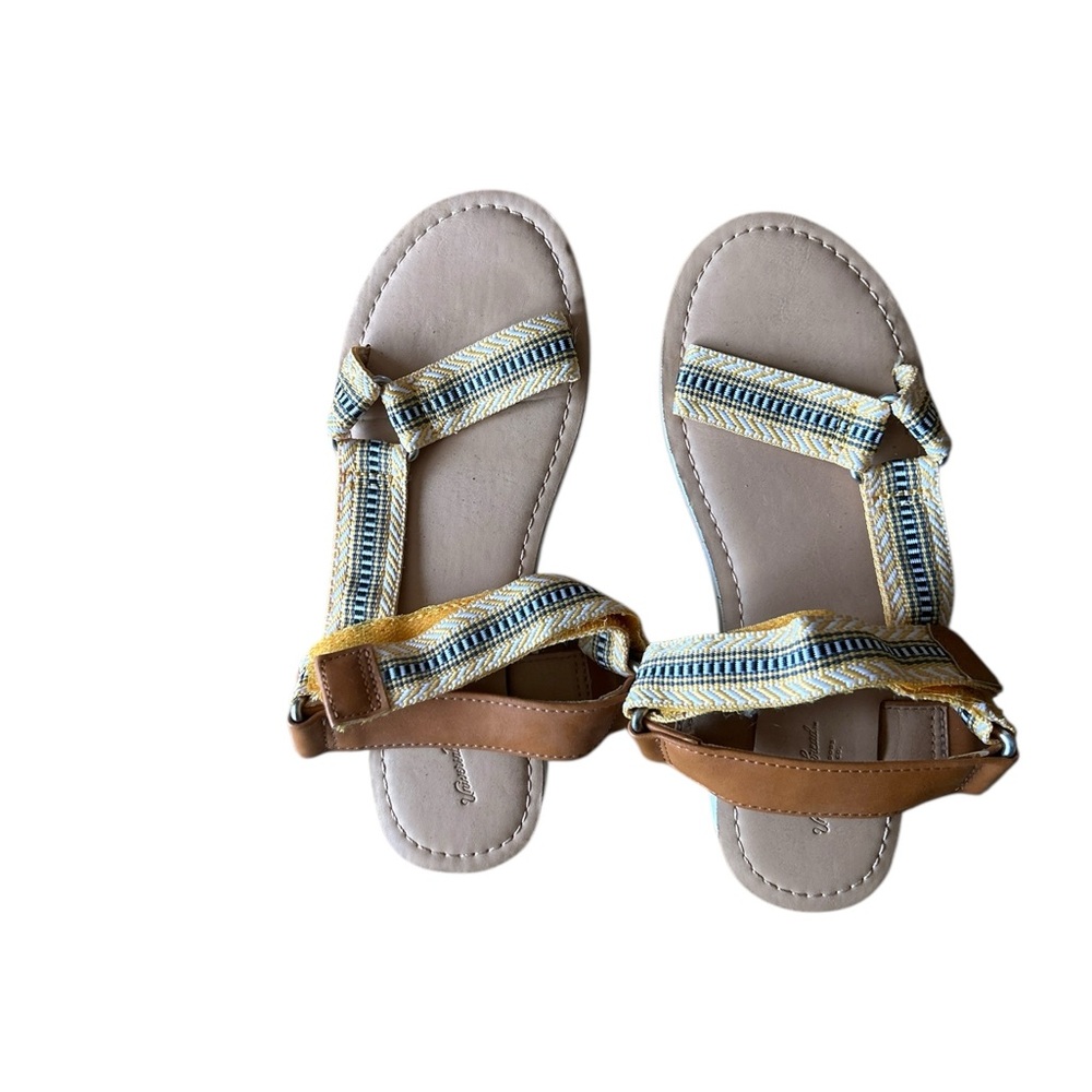 Vintage Thread Strappy Sandals NWOT